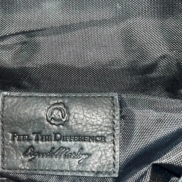 Osgoode Marley Medium Vertical Messenger Bag - Picture 7 of 7